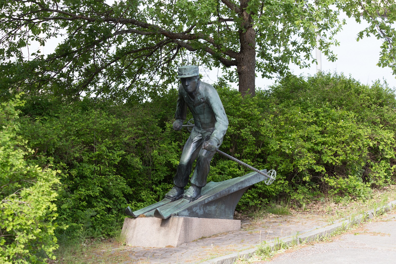 Skier Statue - Malva