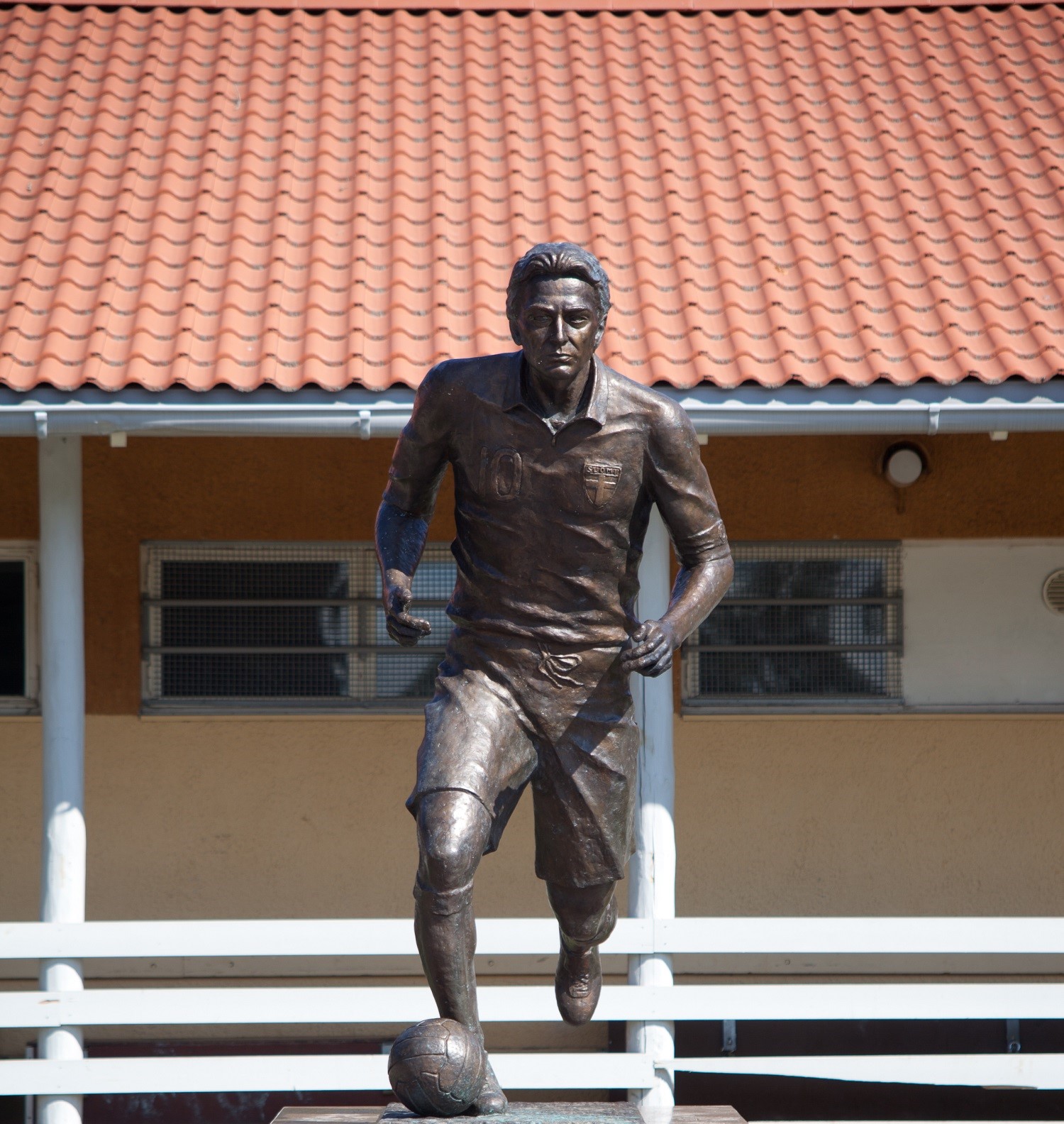 Statue of Jari Litmanen - Malva